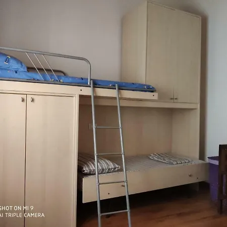 Casa Edera, For 5 Persons Livo (Lombardy)